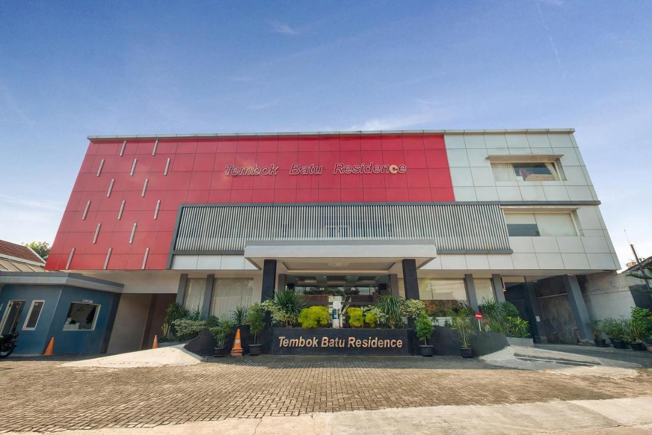 Oyo Flagship 3726 Tembok Batu Residence Tugu
