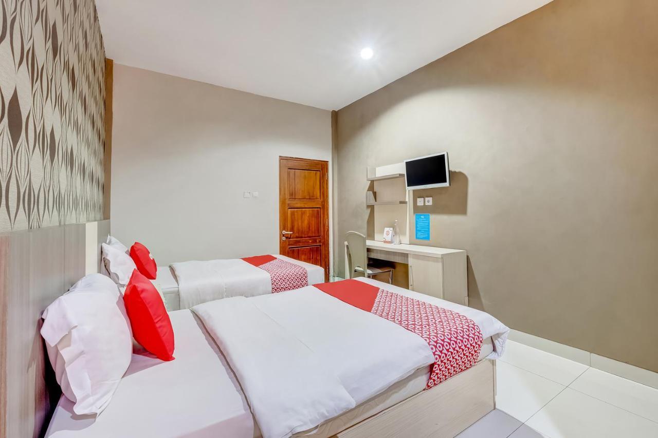 Hotel Oyo Flagship 3726 Tembok Batu Residence Tugu