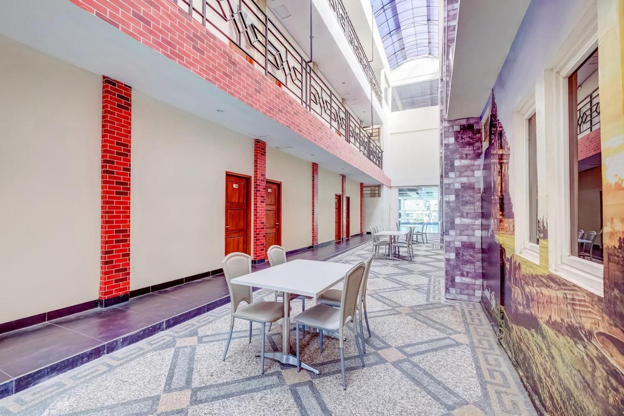 Oyo Flagship 3726 Tembok Batu Residence 3*