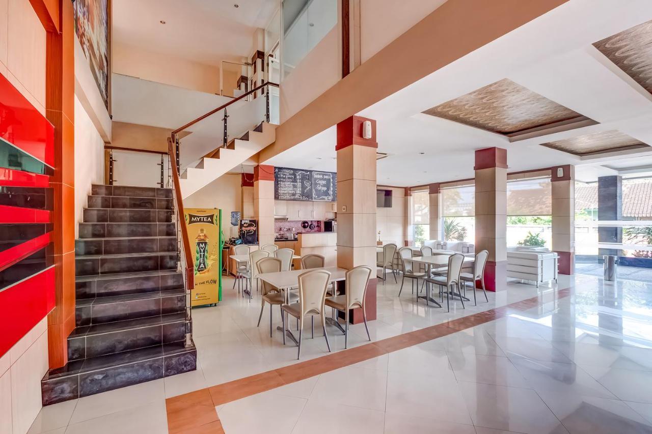 Oyo Flagship 3726 Tembok Batu Residence 3* Tugu