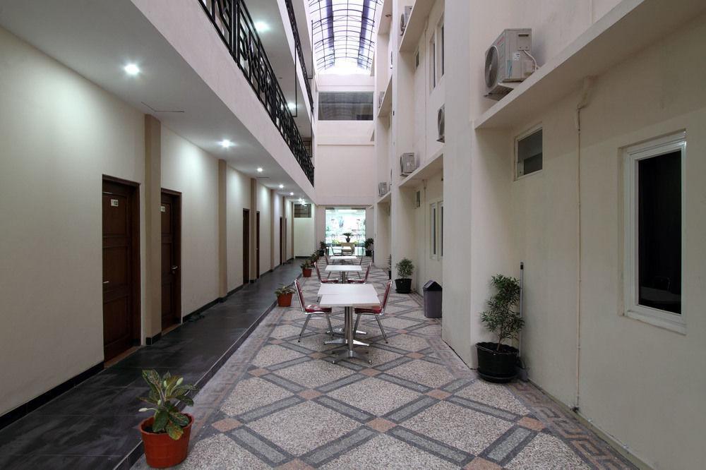 Oyo Flagship 3726 Tembok Batu Residence Hotel 3*